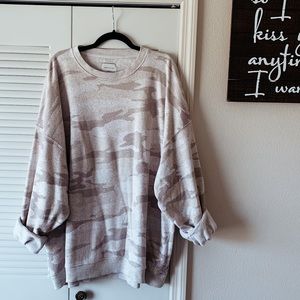 American Eagle Camo Pullover